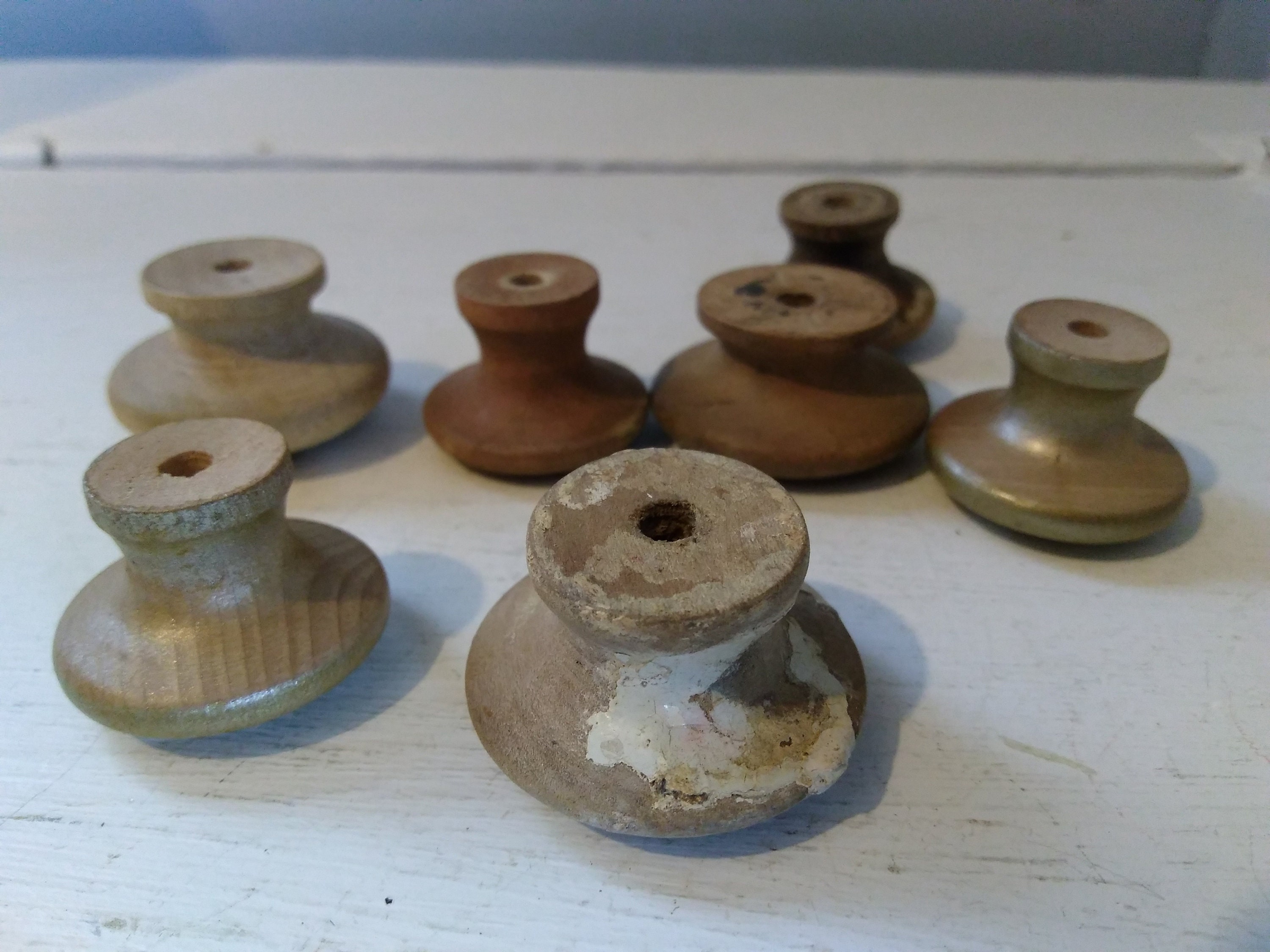 Vintage Wood Knobs Round Mushroom Shaped Mixed Lot Furniture Knobs vintage-wood-knobs-round-mushroom-shaped-mixed-lot-furniture-knobs