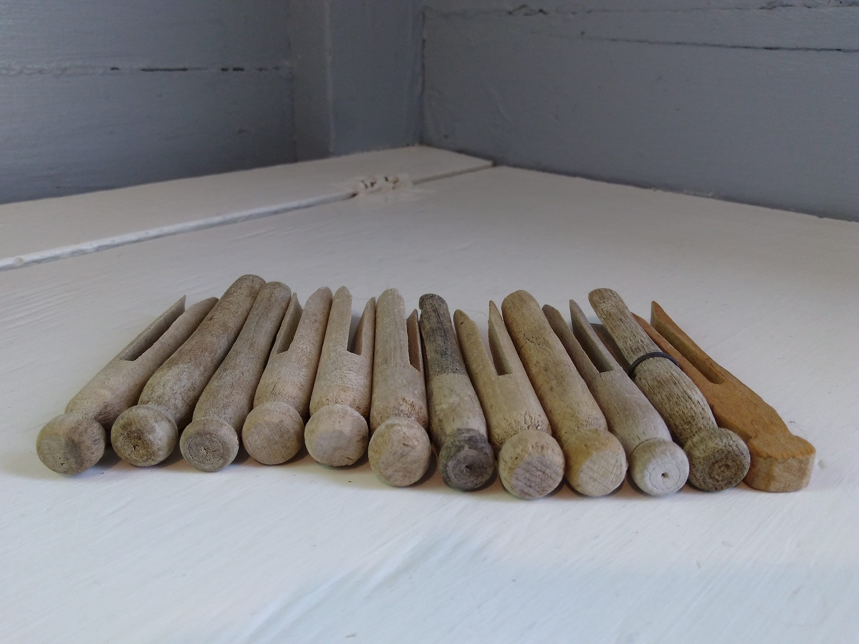 Vintage Clothes Pins Wood Straight Clothes Line Pins Laundry Accessory