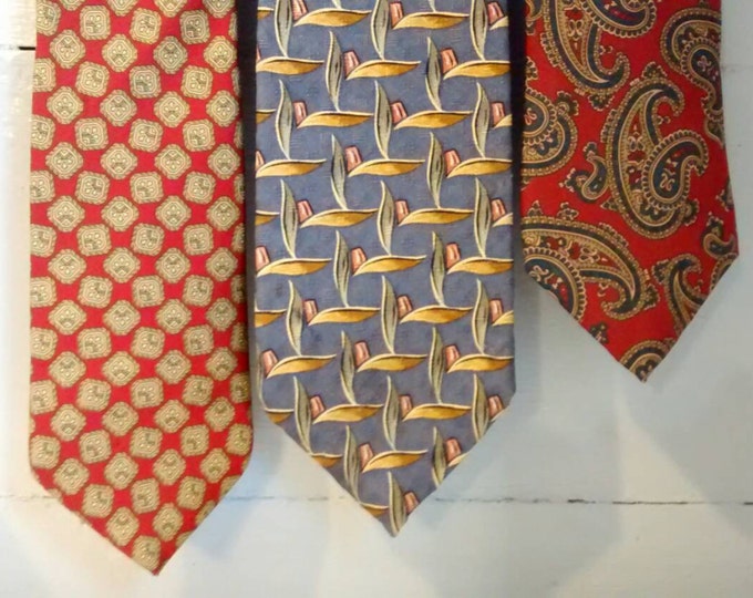 Featured listing image: Vintage Wide Ties: Retro Paisley Neckties, Set of 3, RhymeswithDaughter