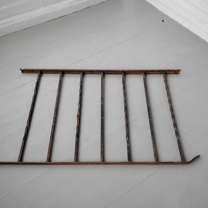 Twisted Bar Railing Vintage Wrought Iron Railing, Twisted and Solid Bar Design ...