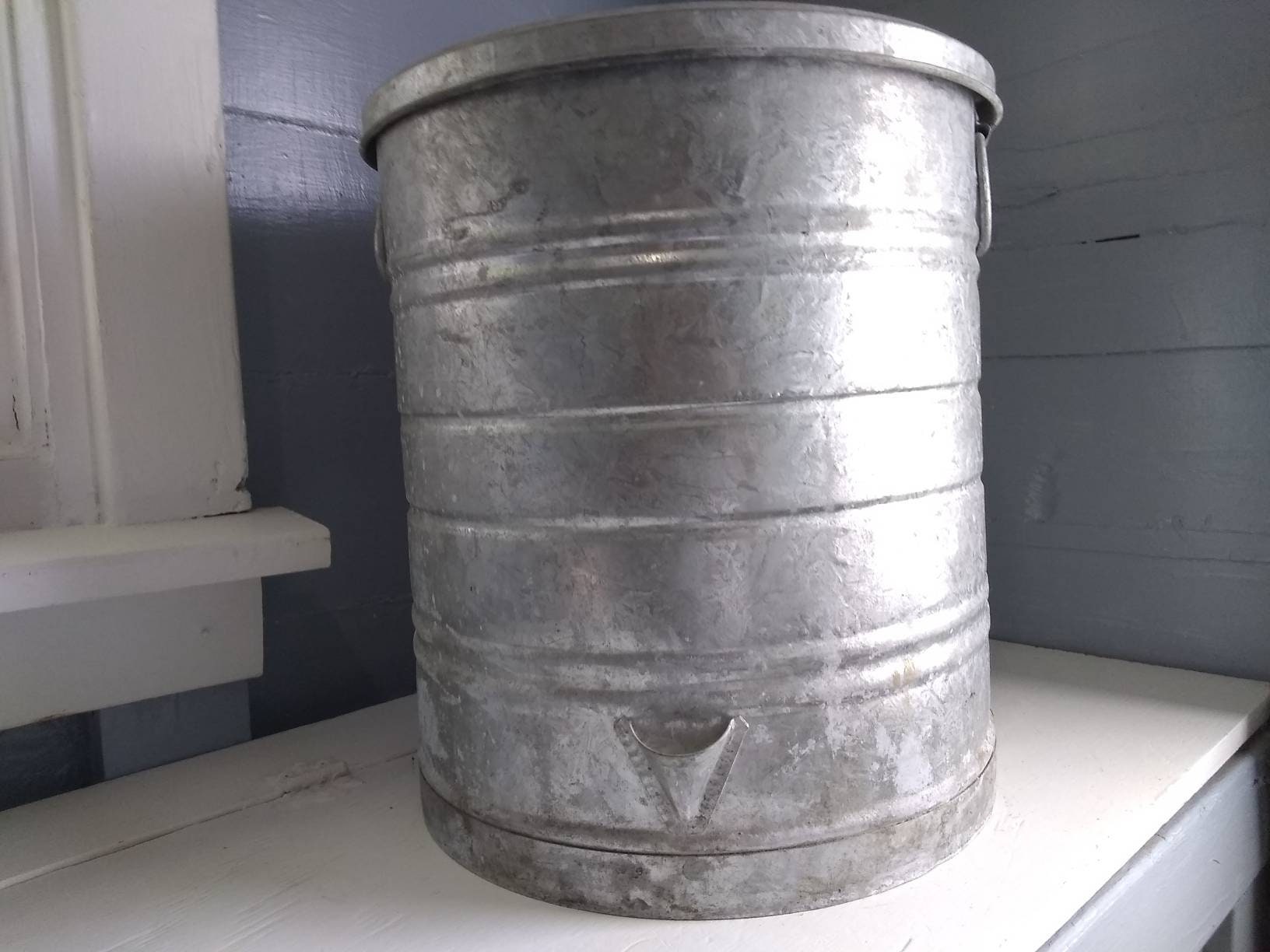 Galvanized Round Bucket - Geerpres