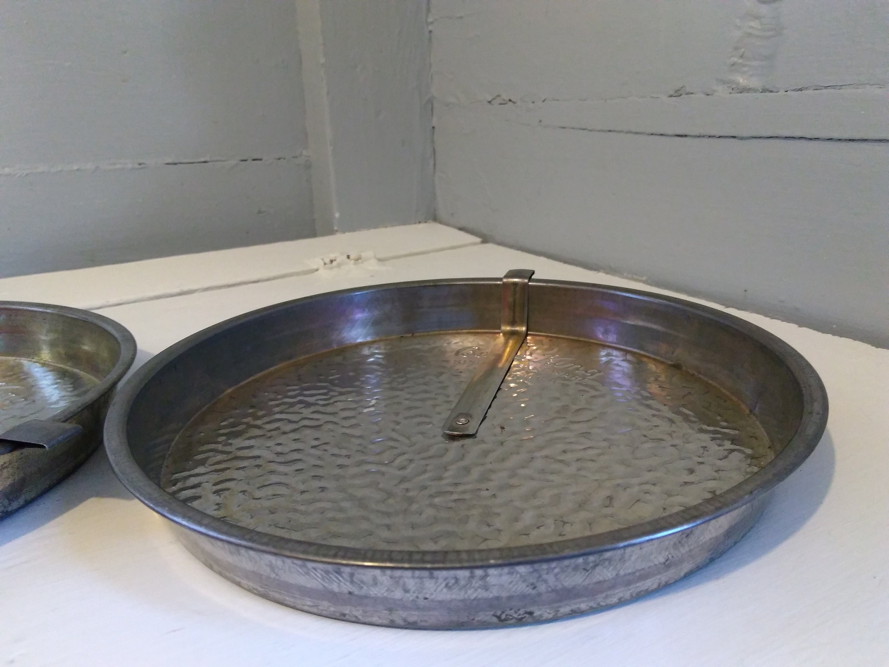 Vintage Bake King Cake Pans Sliders 8 inch Round Textured Baking