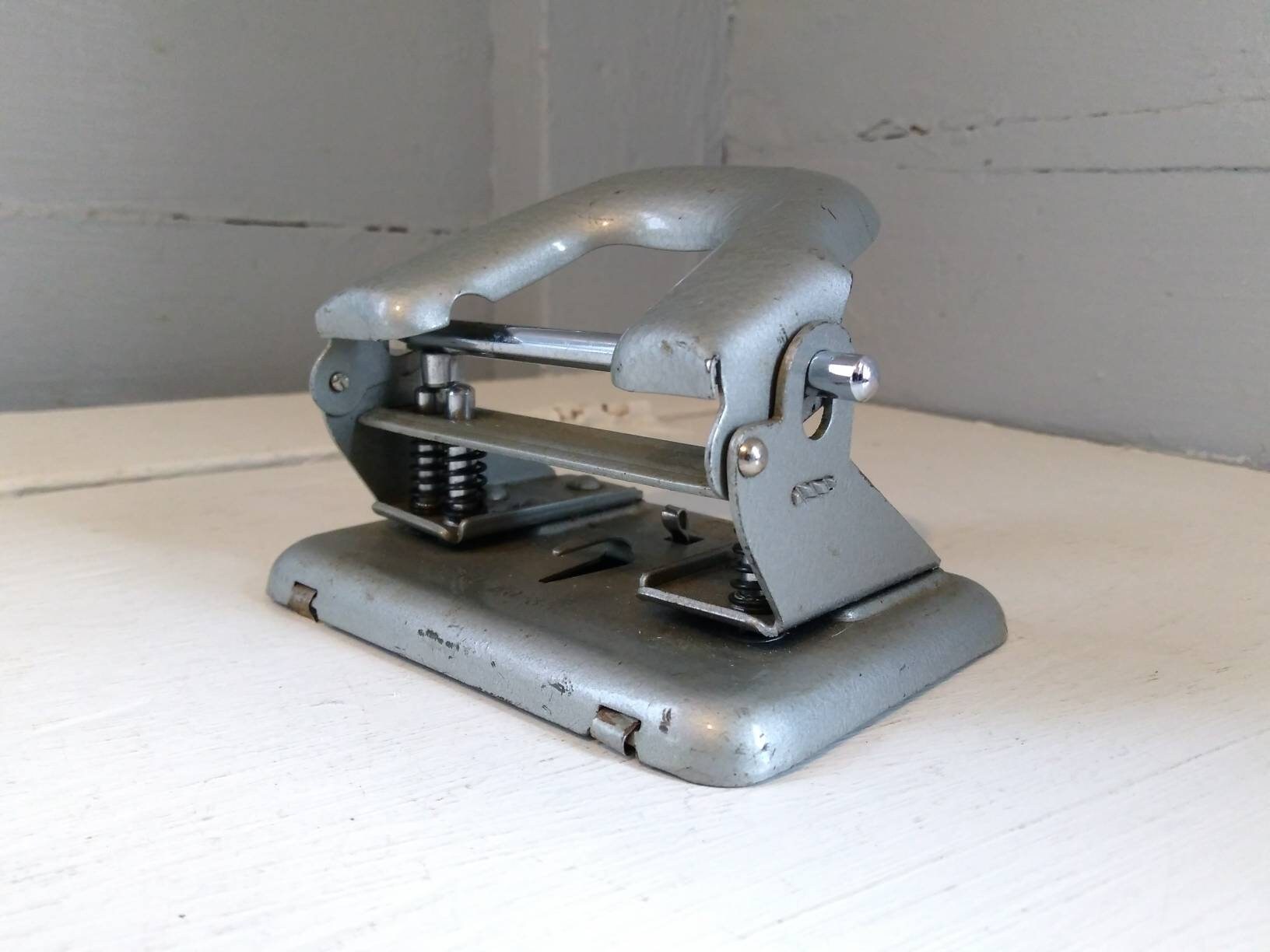 Vintage 2 Hole Punch Mutual Punch No 50 Worcester, MA Industrial Homeschool  Vintage Schoolhouse Vintage Office Equipment 