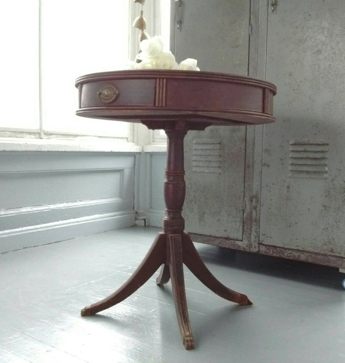 Antique, Entrance Table, Drum Table, Pedestal Table, End Table, Lamp
