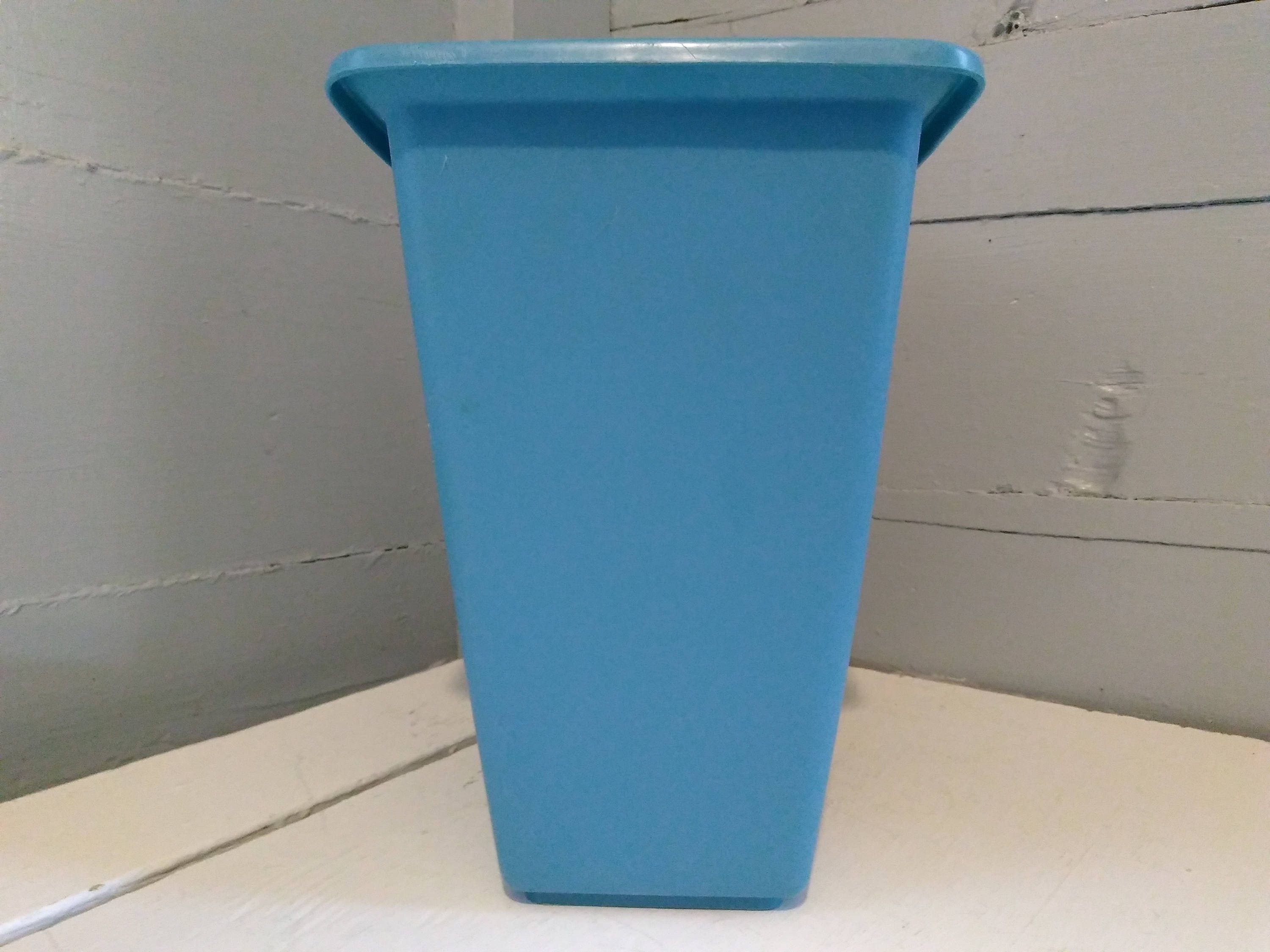 Vintage Rubbermaid Trash Can Waste Basket BLUE Bathroom 