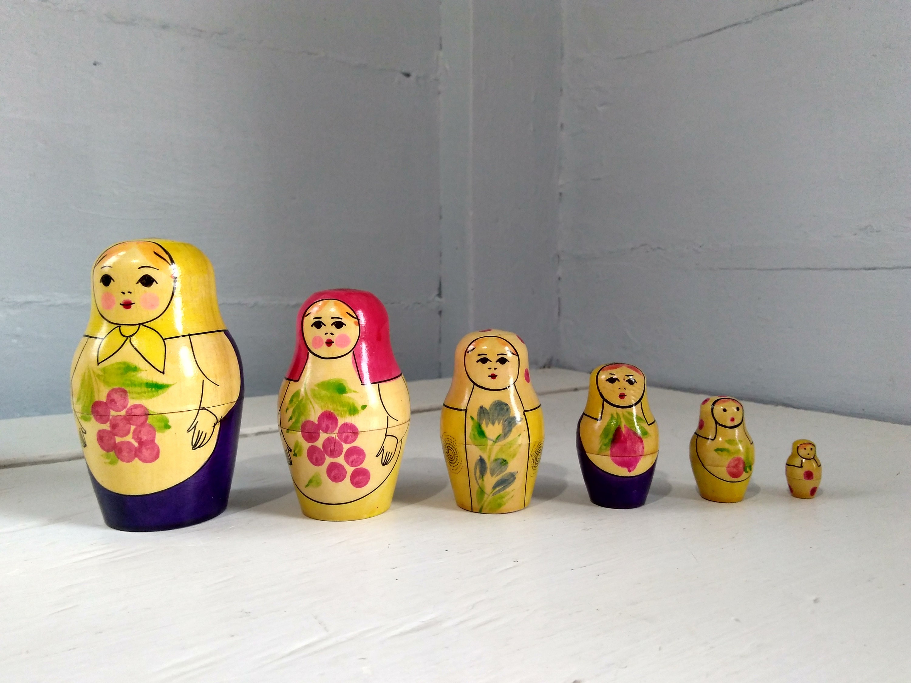 Beautiful Vintage Set of Nesting Dolls Vibrant Colorful Set of 9 Dolls