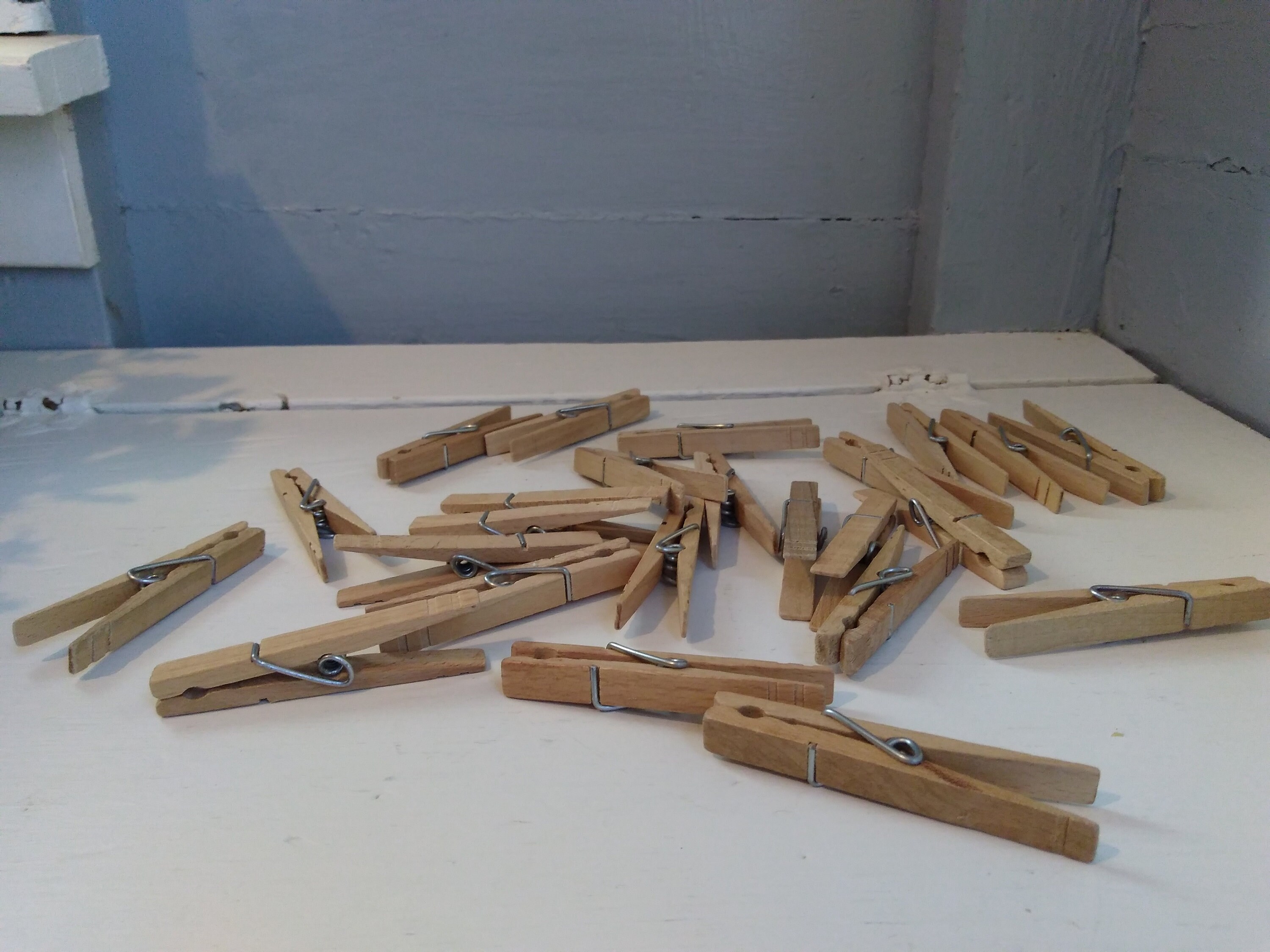 Vintage Clothes Pins Wood Metal Spring Clothes Line Pins Lot of 25