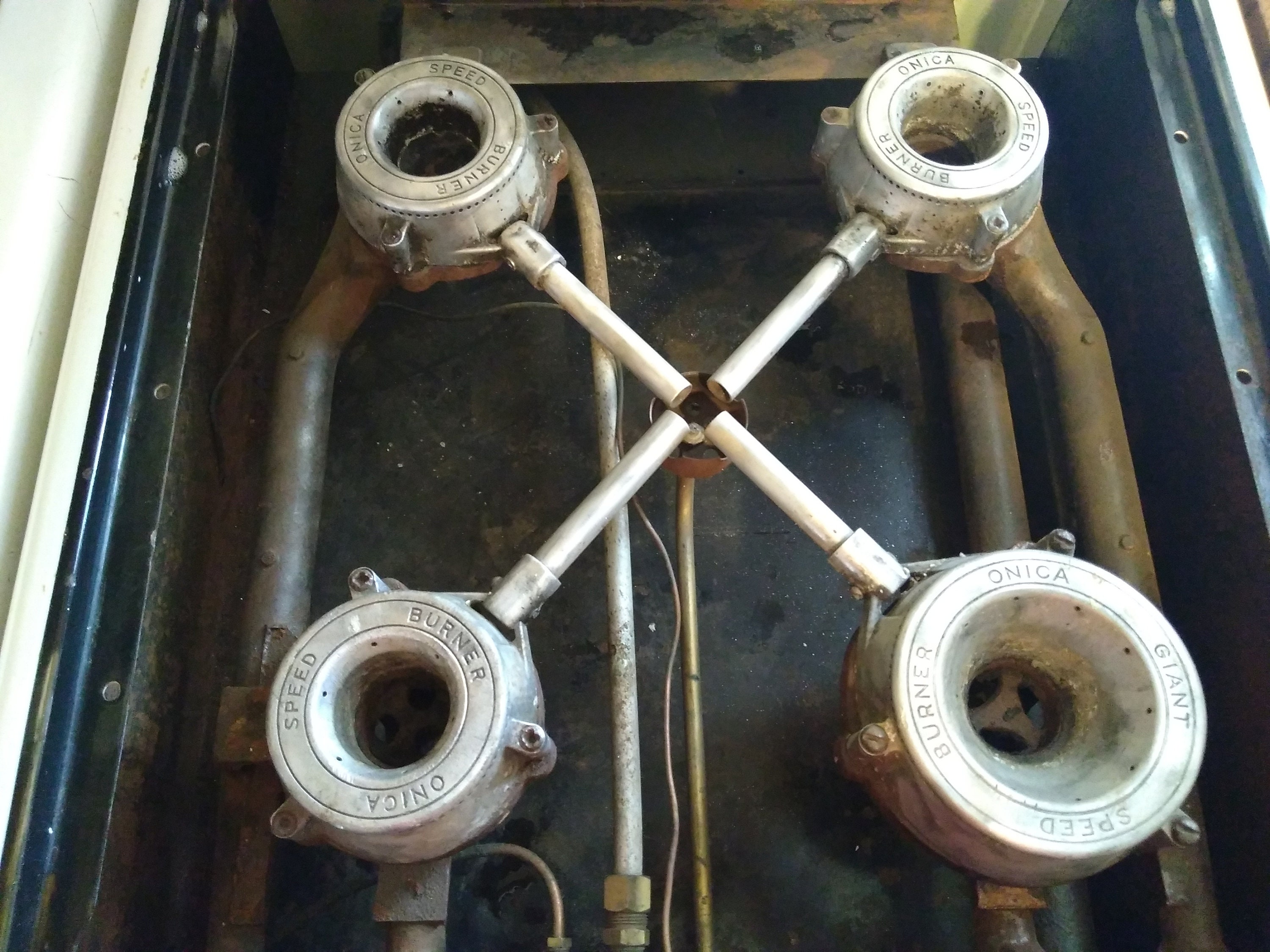 Vintage Kitchen Stove Gas Onica Speed Burners Oven Broiler Vintage Kitchen Stove Gas Onica Speed Burners Oven Broiler