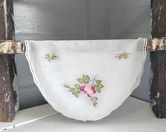 Vintage Table Linen Doily Oval Floral Pink RhymeswithDaughter