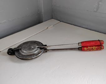 Toas-Tite Vintage Red Handled Hand Held Sandwich Grill Camping RhymeswithDaughter