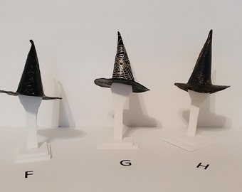 Party with your dolls with Mini Witch or Sorcerer's Hat