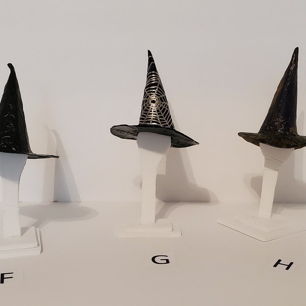 Party with your dolls with Mini Witch or Sorcerer's Hat