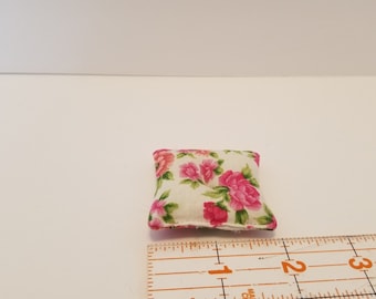 Miniatur Rosen Print Kissen, Puppenhaus Accessoire