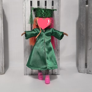 Graduation Cap and Gown for Fashion Dolls, Action Figures and other Dolls