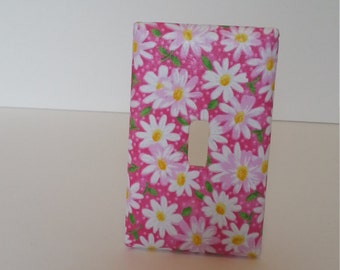 Daisy Switch Plate Cover, Nursery Floral Switch plate, Flowers, Wall Cover, Light Switch Cover