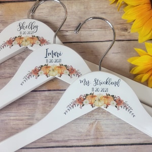 Fall Theme Wedding Dress Hanger, Bride Wedding Gown Hanger, Bridesmaid Gift Hangers, Pumpkin Wedding Theme Decor, Unique Bridal Shower Gift