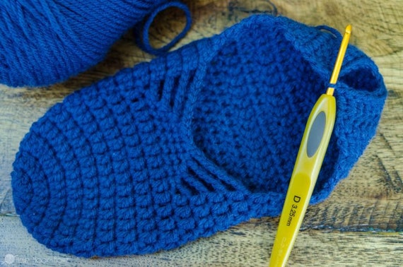Shanti Crochet Yoga Sock Pattern in DK weight yarn