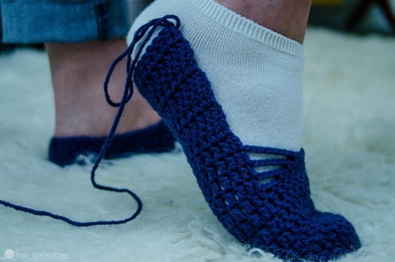 Shanti Crochet Yoga Sock Pattern in DK weight yarn