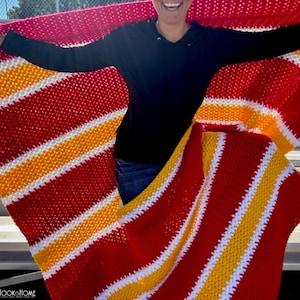 Stadium Blanket *** Crochet Pattern *** / Printable PDF / Crochet Blanket Pattern / Football Blanket / Blanket with Slit / Sports Blanket