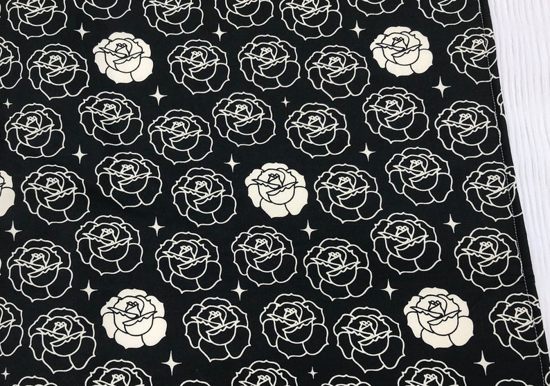 Travel Changing Mat Baby Changing Mat With Roses Girls Changing Mat Portable Gift For Baby Girls Waterproof Changing Mat