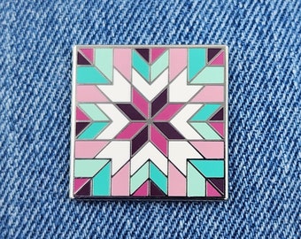 Starburst Quilt Block Enamel Pin | Mint Julep