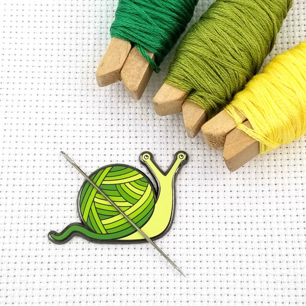 Crafty Snail Green Needle Minder | Hard Enamel