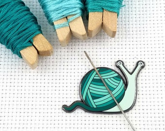 Crafty Snail Teal Needle Minder | Hard Enamel