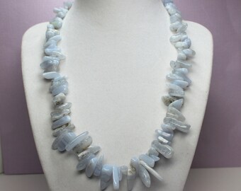 Blue Agate Spike Necklace, Crystal Statement Necklace, Blue Lace Agate, Blue Spike Gemstones, Agate Gemstone Spears, Healing Stones