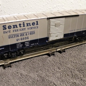 AMT Sentinel Box Car.