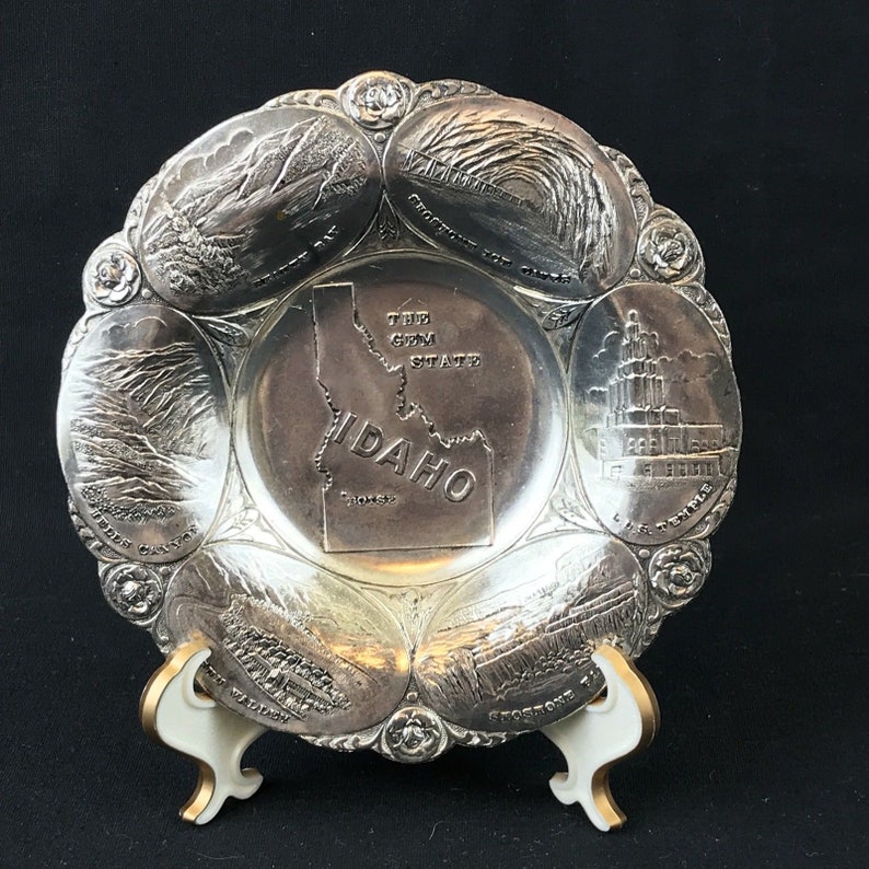Vintage Pewter Souvenir of Chicago Ill tray