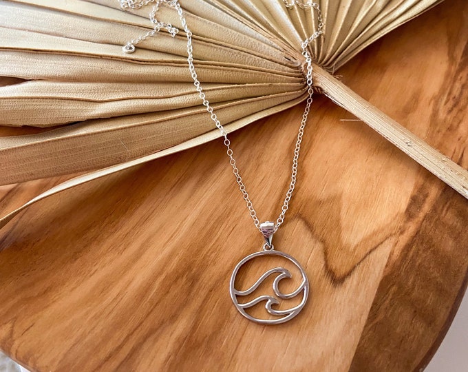 New! // Two Wave Circle Pendant Sterling Silver Necklace