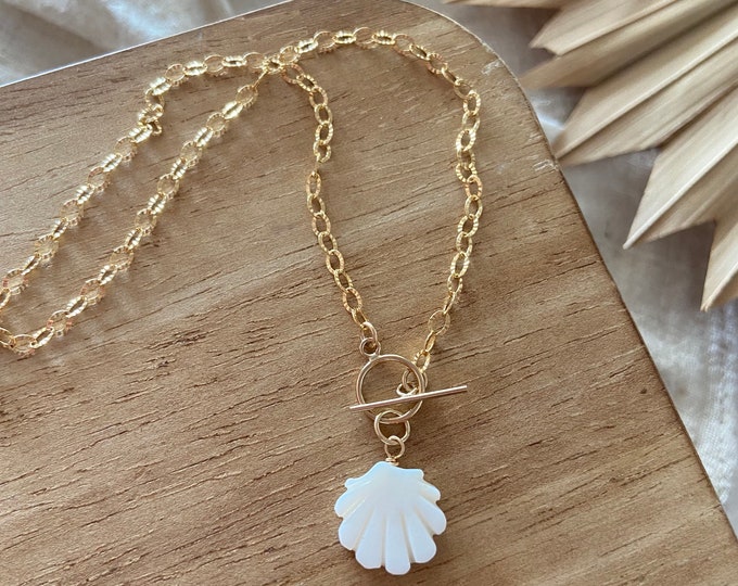 New! // Mother of Pearl Shell Toggle Necklace