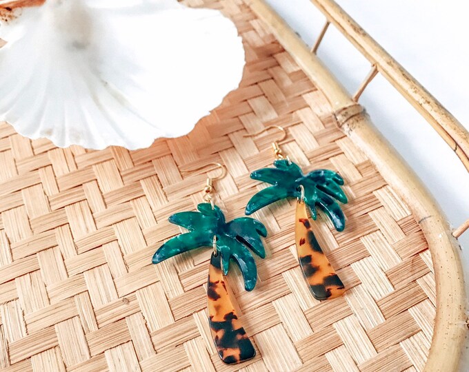 New! // Acrylic Palm Tree Earrings