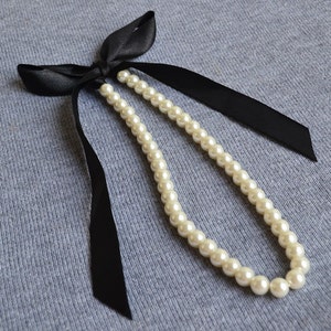 pearl necklace,ivory pearl necklace,black Ribbon Ties necklace ,Glass Pearl Necklace,Wedding necklace.bridesmaid necklace,necklace