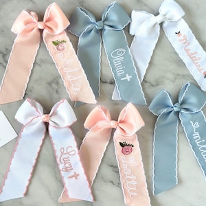 Lazos y pasadores para el pelo con monograma personalizado para niña