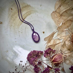 Purple Kunzite macrame pendant, violet cord, purple cord, healing gemstone, oval shape, little kunzite, natural kunzite, anneroza, nrcklace