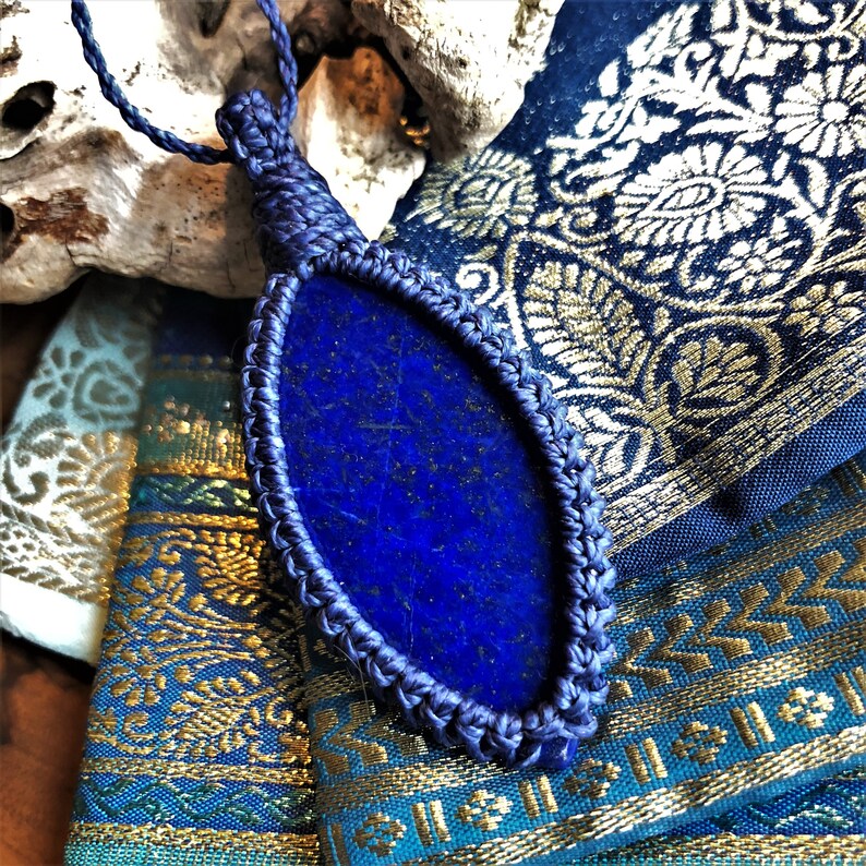 blue macrame blue gemstone lapiz lazuli pendant Lapiz Lazuli healing gemstone yoga gift Macrame necklace macrame lapiz brass beads