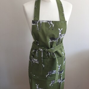 Adult&#39;s Apron - Woodland Deer