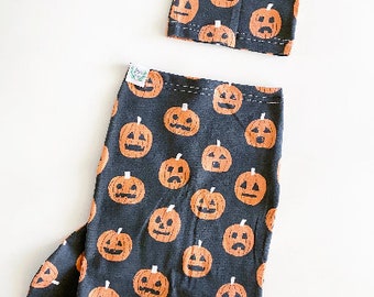 Originele Cocoon Swaddle Sack + Muts Set in Halloween Pompoen, Jack O'lantern in Oranje, Zwart