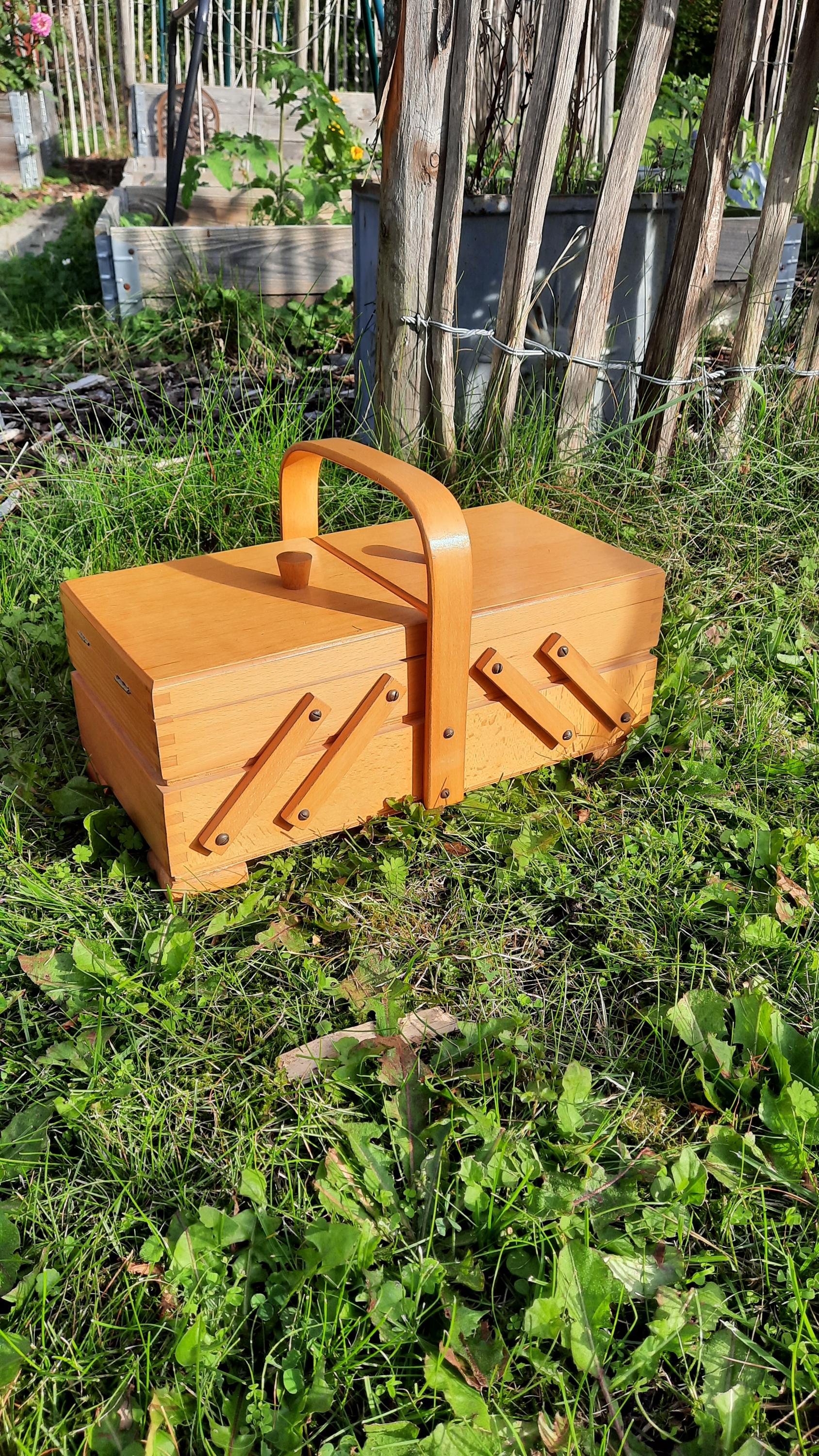 Vintage sewing thread drawers - Etsy 日本