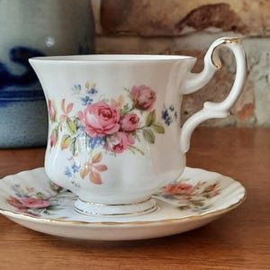 Royal Albert - Vintage Kaffeetasse und Untertasse - Moosrose