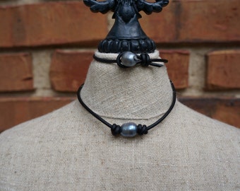 Leather Pearl Choker with a  Blue-Grey Freshwater pearl. Necklace.
