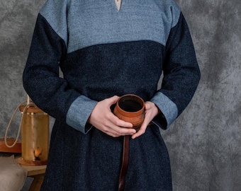 Early Medieval wool tunic with wool hems from Birka for Viking Reenactor and Viking man costume, Norse wollen tunic for Viking man warrior