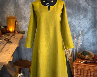 Early Medieval Birka Natural Linen Basic Wide Dress Gown with Small Slit V-Neckline for Slavic Viking woman historical reenactment costume