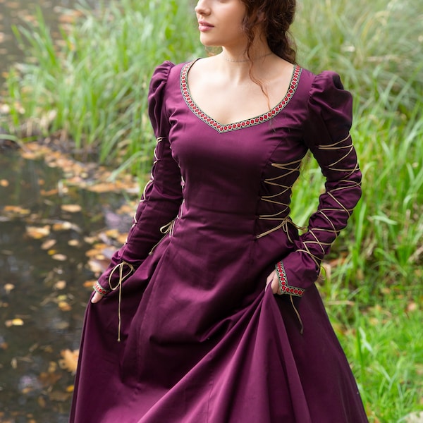 MITTELALTERLICHER TRAUM | Fantasie weites Satin Baumwolle Spitzenkleid mit geschnürten Ärmeln, Renaissance reich Kleid | Elfen LARP Ren Faire Kostüm