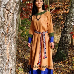 Frühmittelalterliches Wikinger T-Tunika Kleid aus Wolle für die Wikinger Tracht und Reenactment | Mittelalterliches Basic Wolltunika Kleid