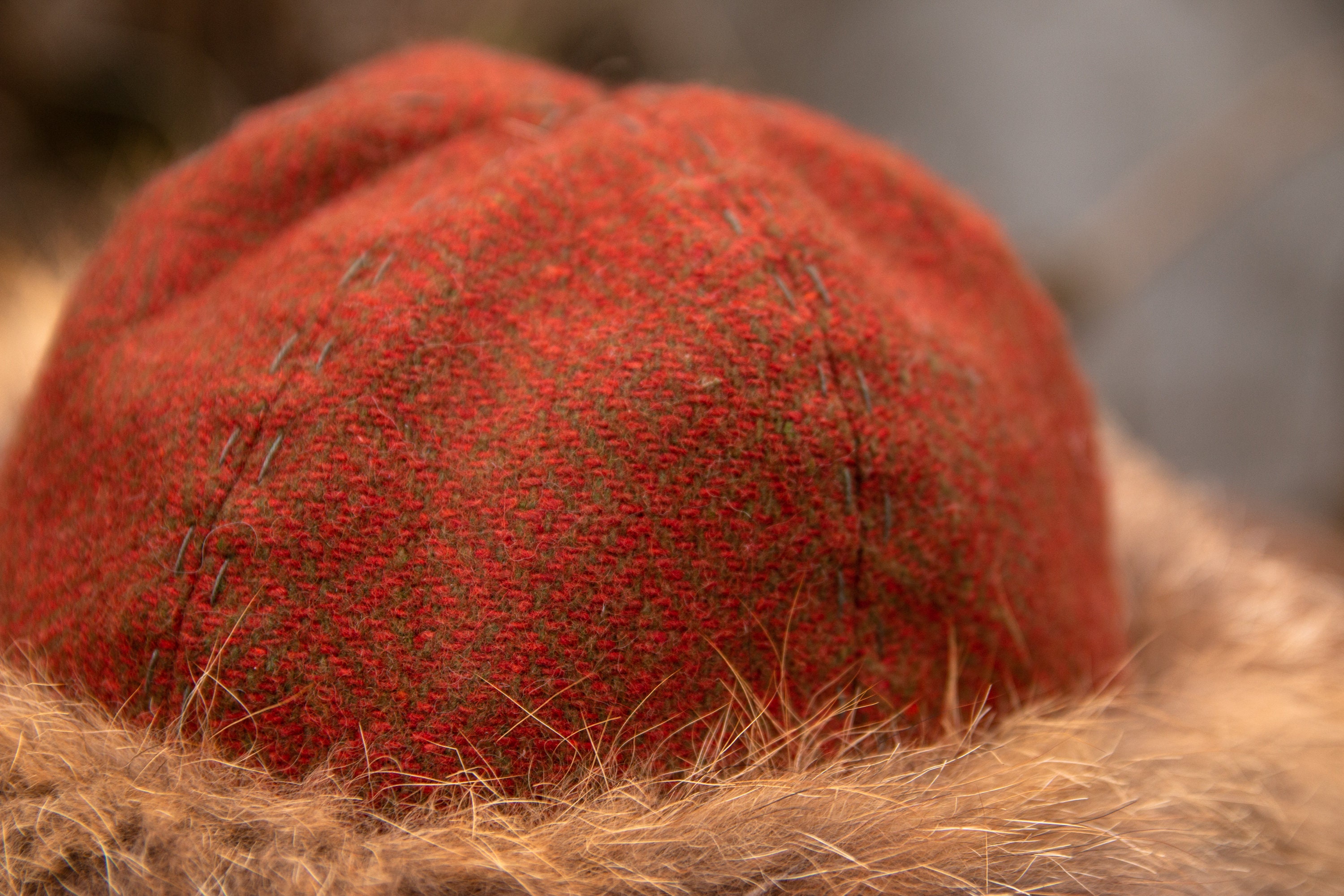 Early Medieval Diamond Wool Round Hat With Red Fox Fur Linen Early Medieval Diamond Wool Round Hat With Red Fox Fur Linen