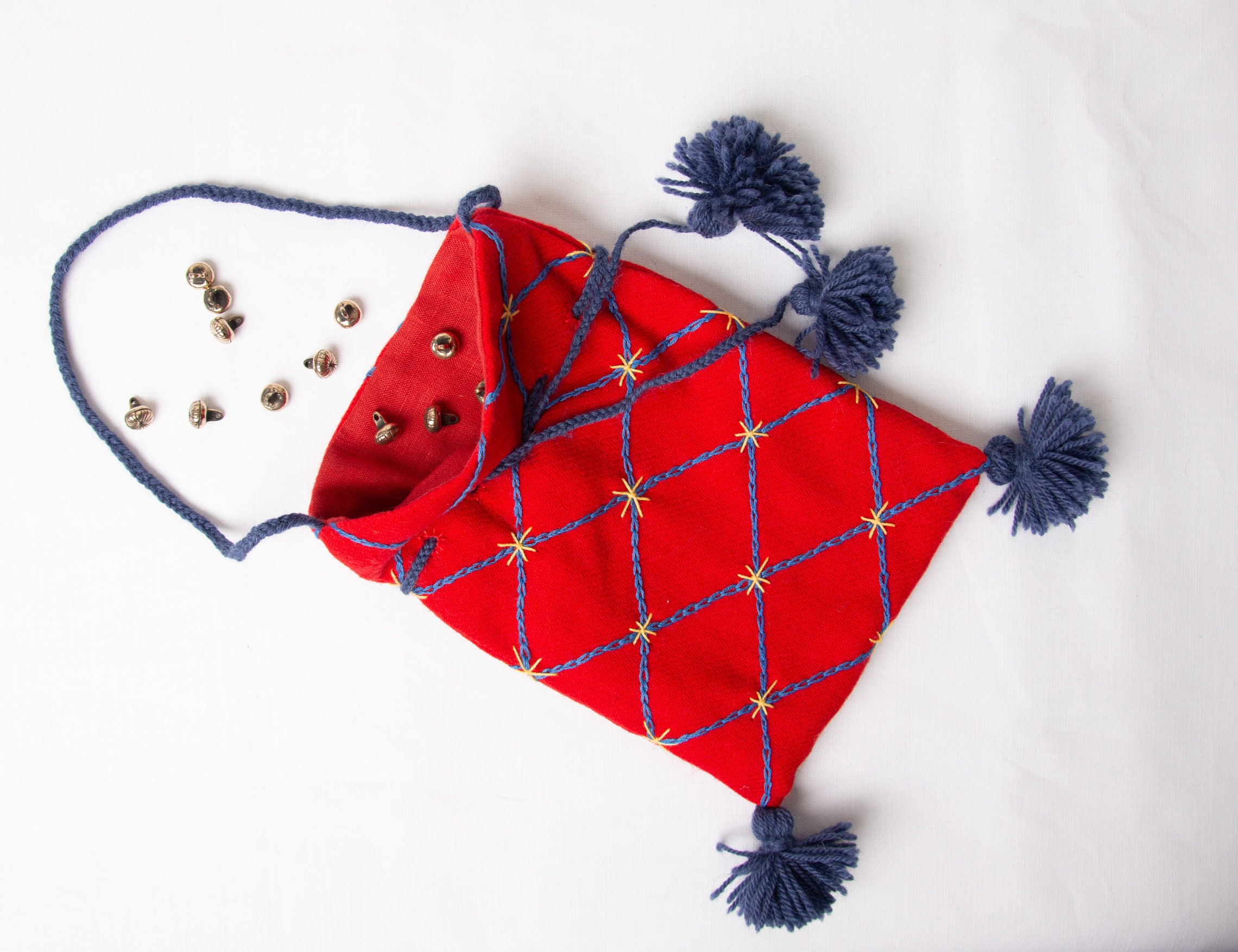 medieval drawstring pouch pattern