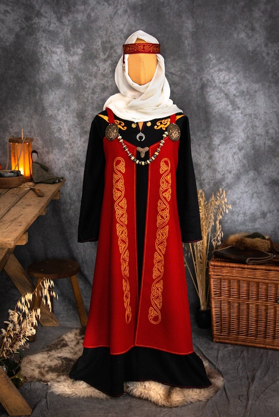 Brown Medieval Linen Dress 3355 Brown Medieval Linen Dress 3355