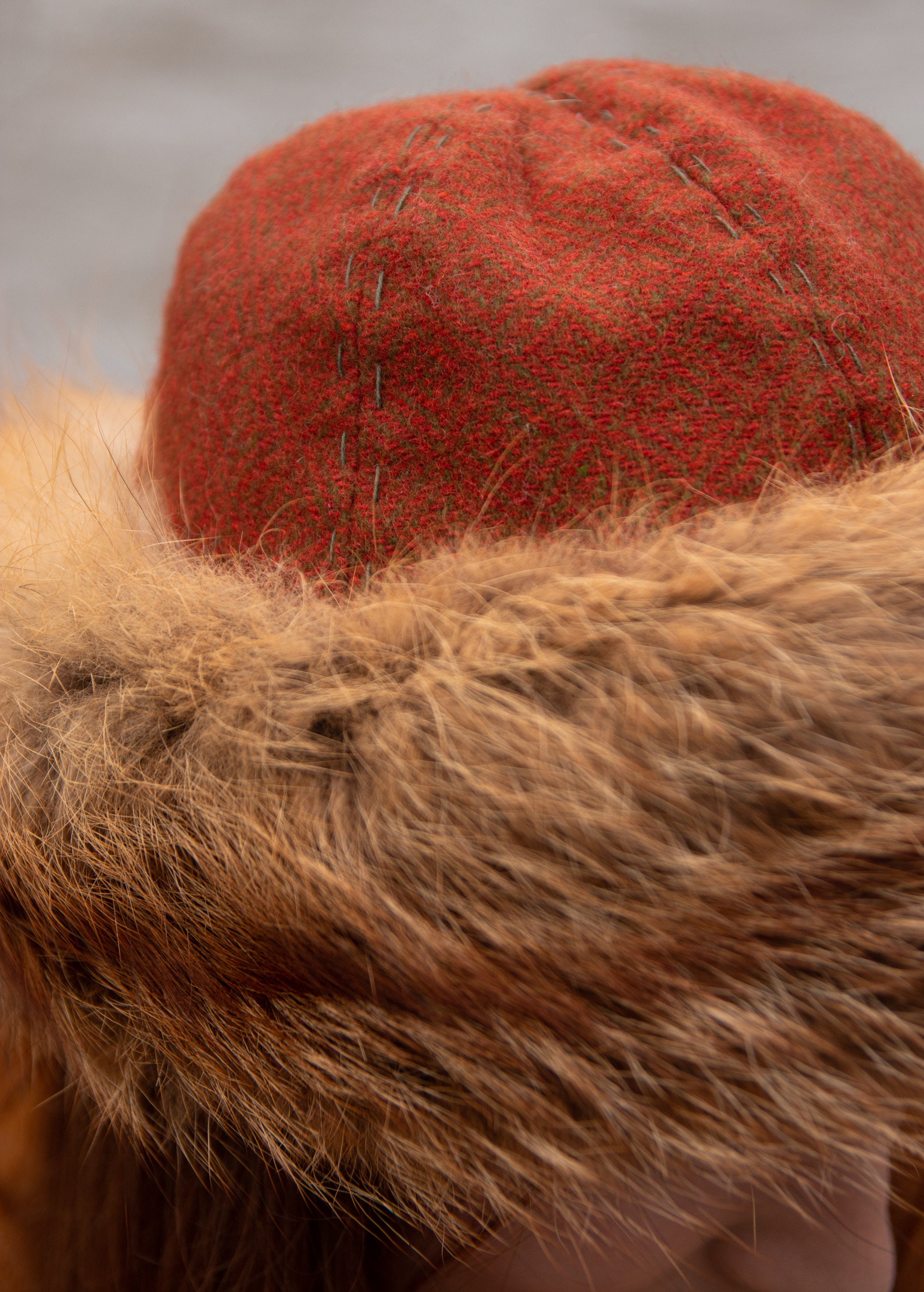 Early Medieval Diamond Wool Round Hat With Red Fox Fur Linen Early Medieval Diamond Wool Round Hat With Red Fox Fur Linen